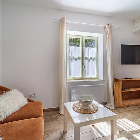 Cosy Room's Apartamento Frontonas