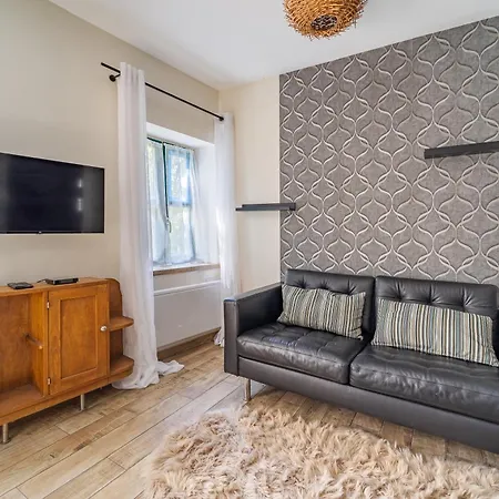 Cosy Room's Frontonas