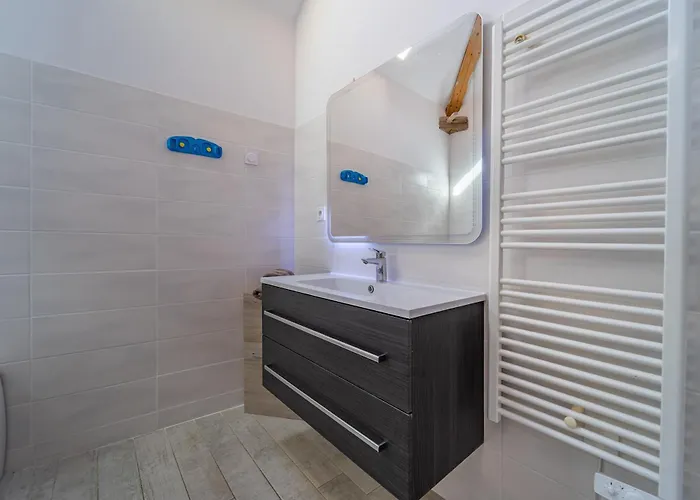 Cosy Room's Frontonas